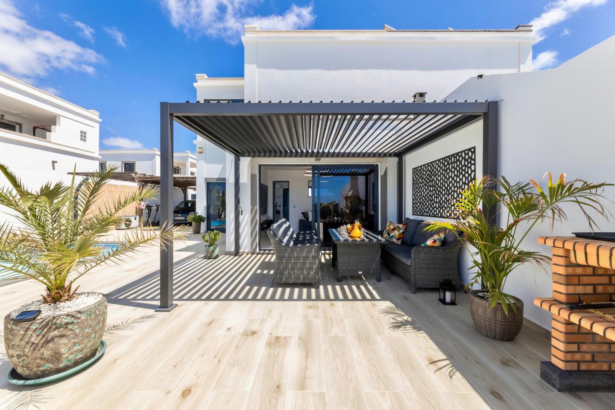 Villa Playa Blanca - Heated Pool, Aircon Exterior photo