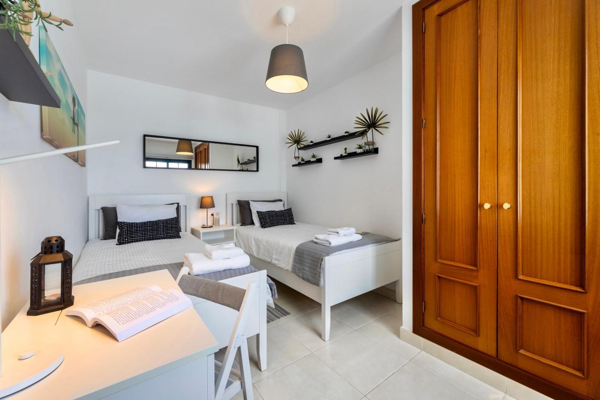 Villa Playa Blanca - Heated Pool, Aircon Exterior photo